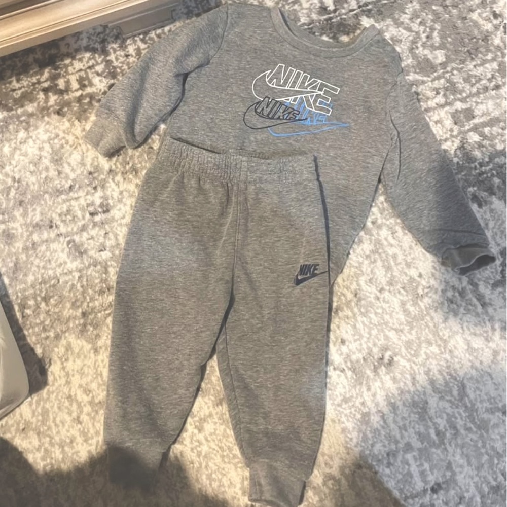 Toddler Nike set 18 month